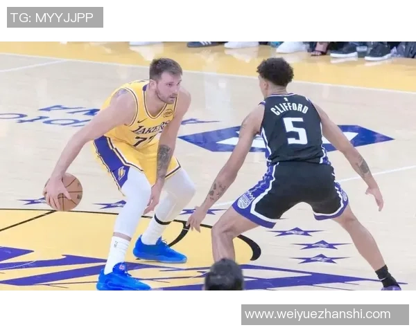 2007年湖人与国王的经典对决回顾与精彩瞬间分析